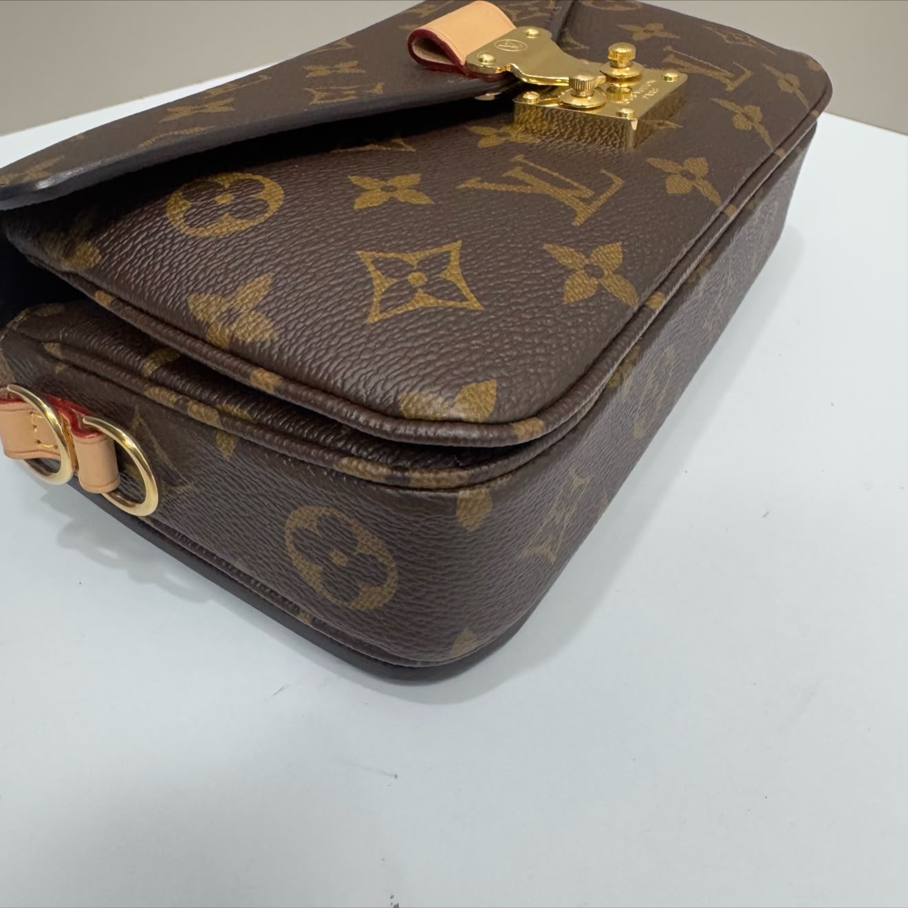 Louis Vuitton Métis East West