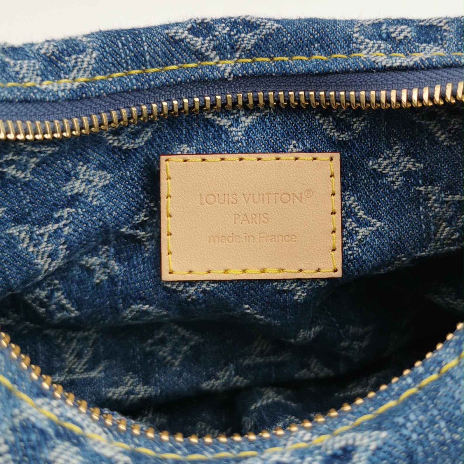 Louis Vuitton (LV) Pochette Valley Monogram