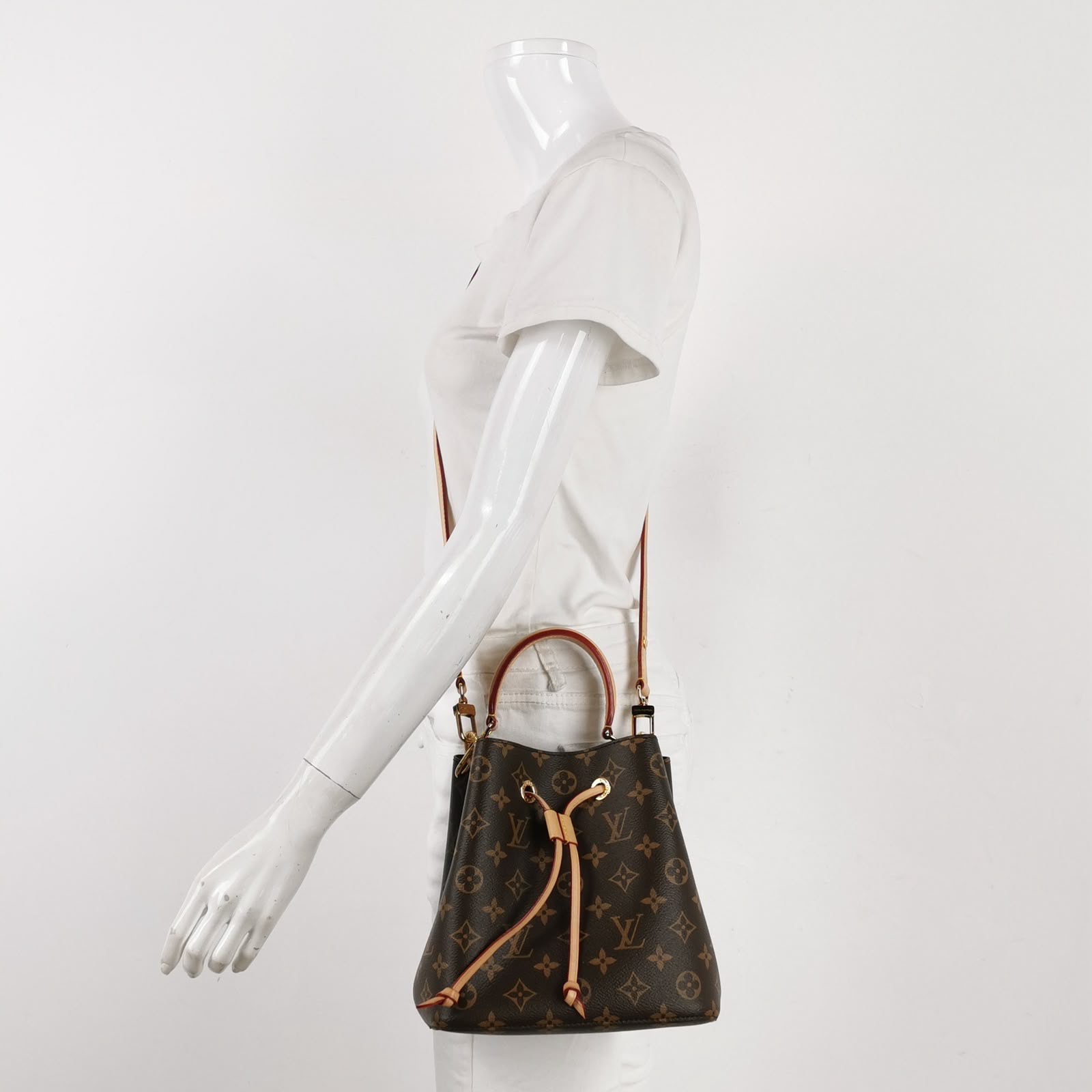 LOUIS VUITTON NéoNoé BB Monogram